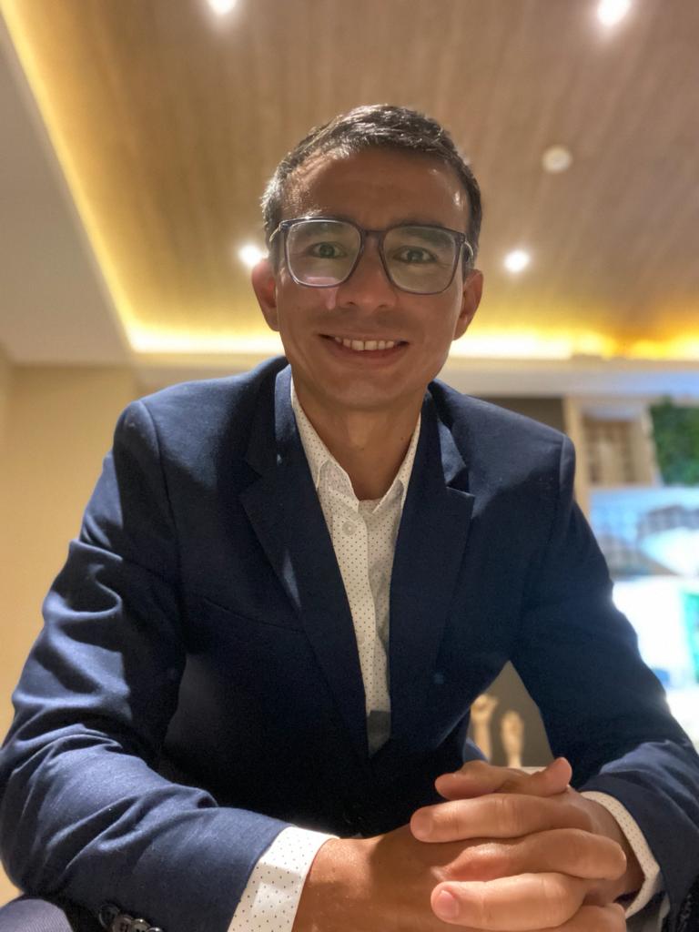 Carlos Adrian Felipe R